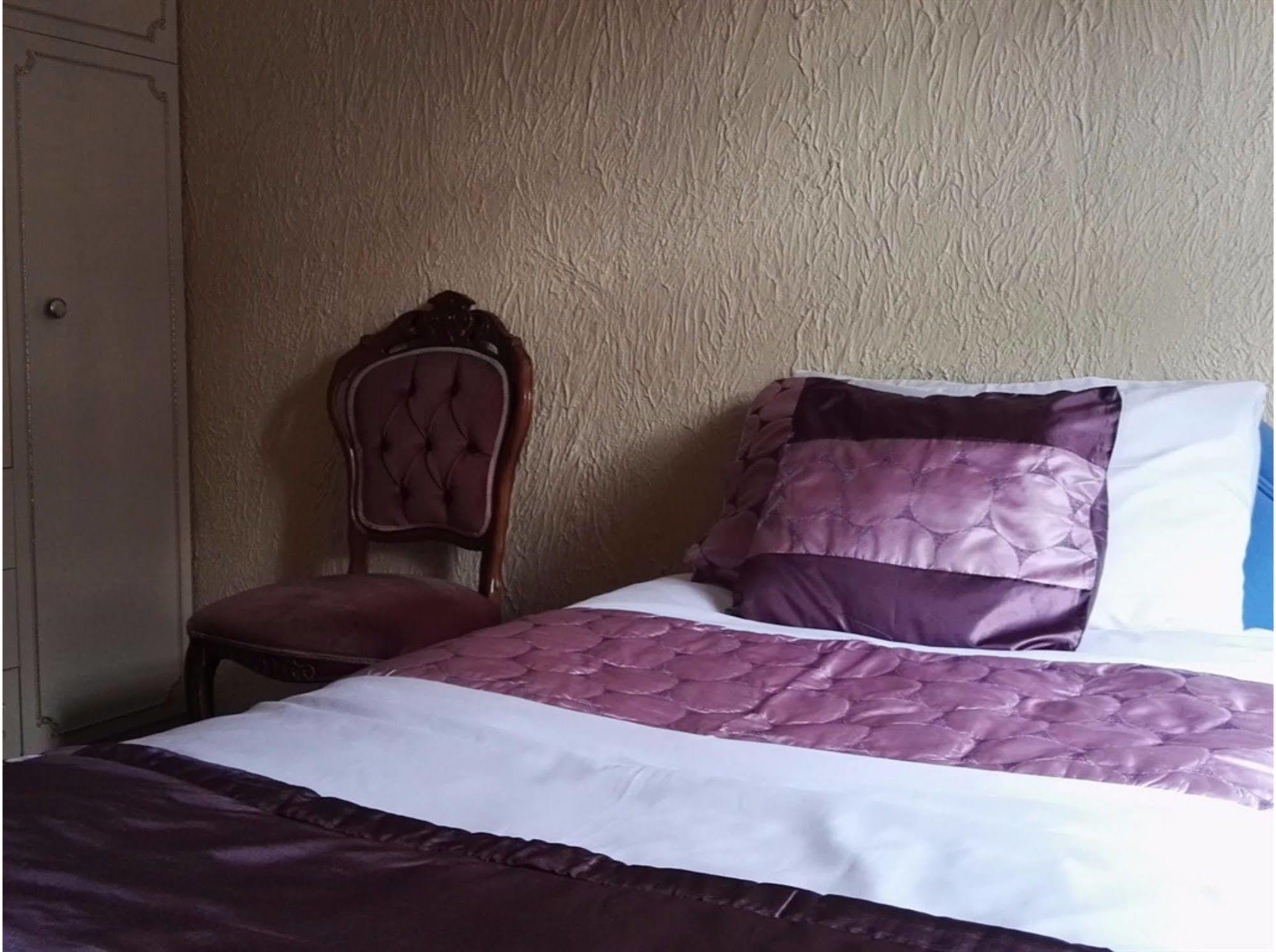 Barley Mow Hotel Pontefract Buitenkant foto
