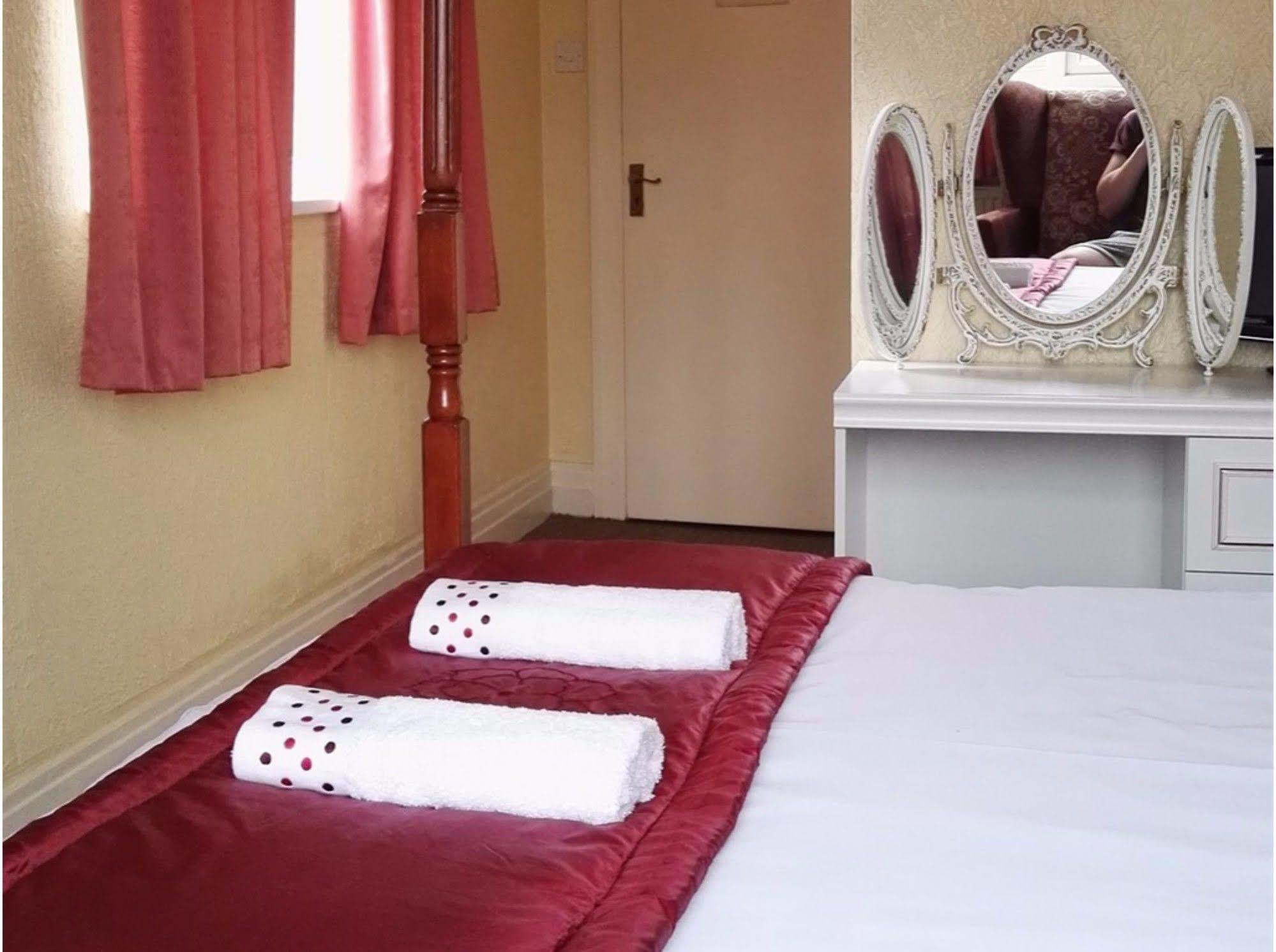 Barley Mow Hotel Pontefract Buitenkant foto